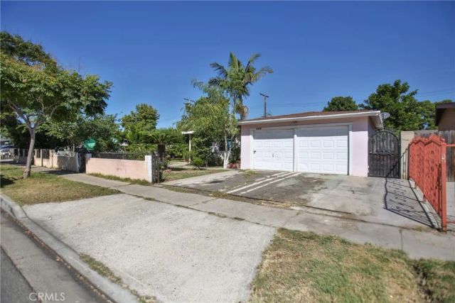 2525 W 10th, Santa Ana, CA 92703