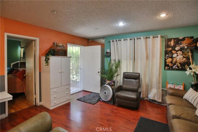 2525 W 10th, Santa Ana, CA 92703