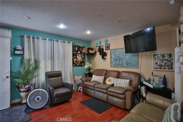 2525 W 10th, Santa Ana, CA 92703