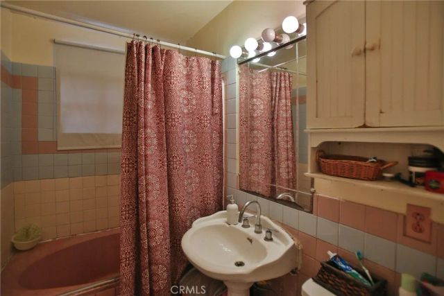 2525 W 10th, Santa Ana, CA 92703