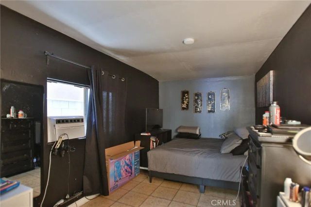 2525 W 10th, Santa Ana, CA 92703