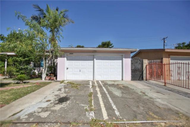 2525 W 10th, Santa Ana, CA 92703