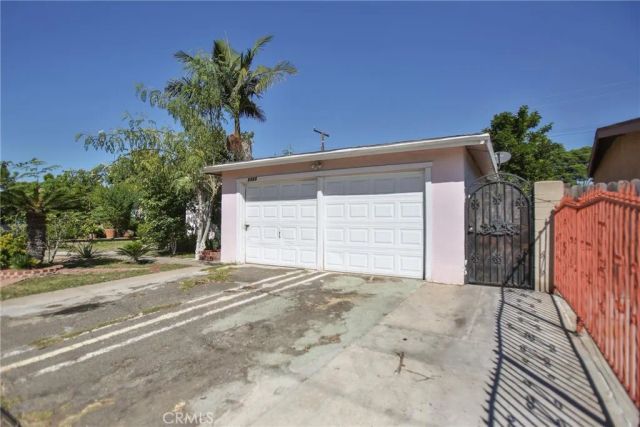 2525 W 10th, Santa Ana, CA 92703