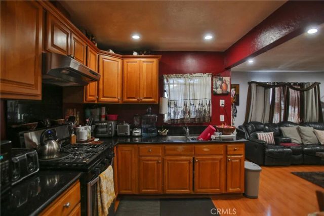 2525 W 10th, Santa Ana, CA 92703