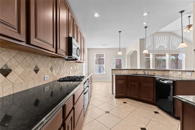 13606 Cotton Court, Mont Belvieu, TX 77523