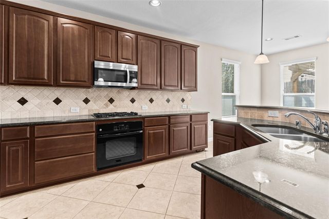 13606 Cotton Court, Mont Belvieu, TX 77523