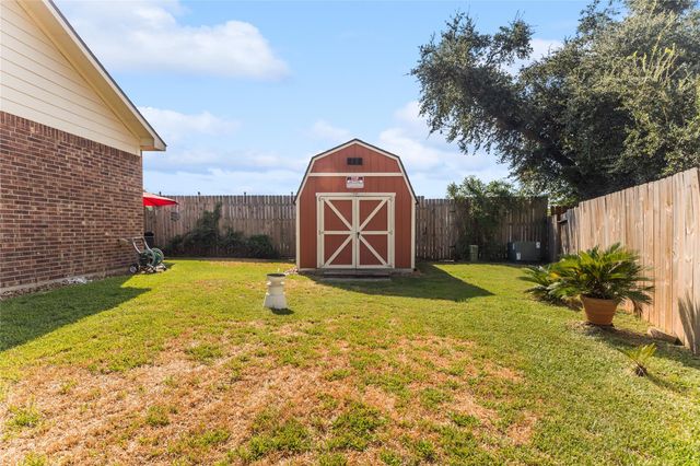13606 Cotton Court, Mont Belvieu, TX 77523