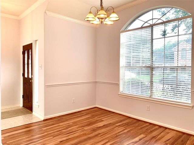 1015 Tennyson Drive, Pearland, TX 77584