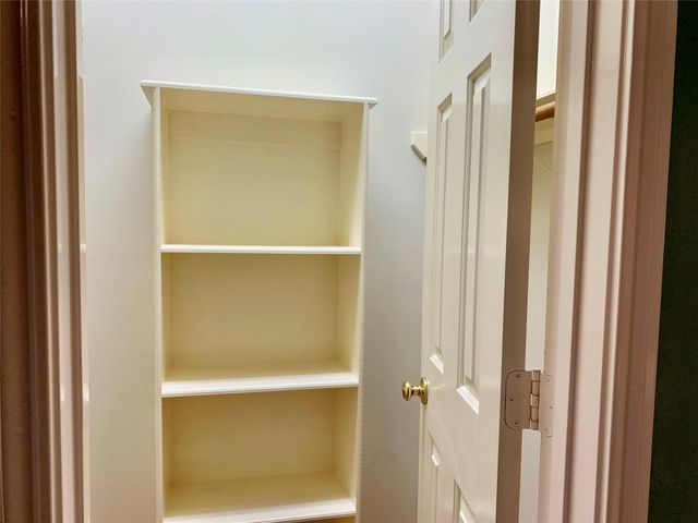 1015 Tennyson Drive, Pearland, TX 77584