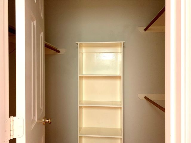 1015 Tennyson Drive, Pearland, TX 77584