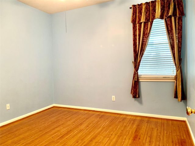 1015 Tennyson Drive, Pearland, TX 77584