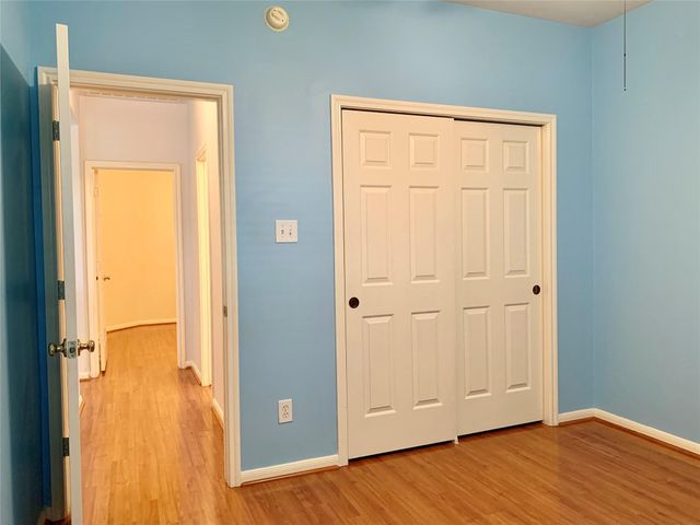 1015 Tennyson Drive, Pearland, TX 77584