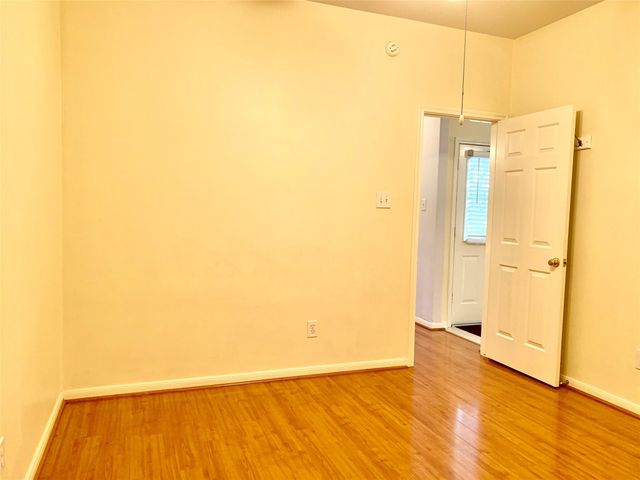 1015 Tennyson Drive, Pearland, TX 77584