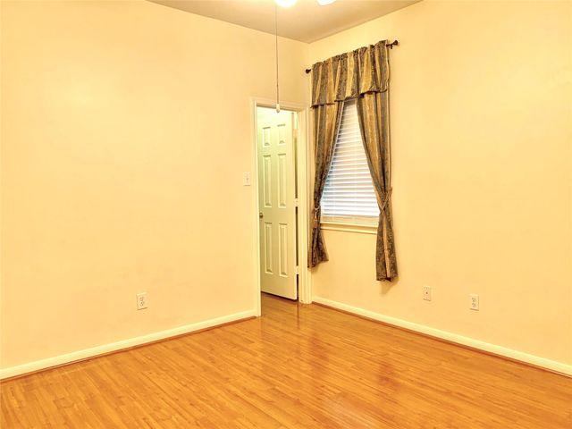 1015 Tennyson Drive, Pearland, TX 77584