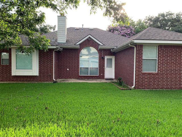 1015 Tennyson Drive, Pearland, TX 77584