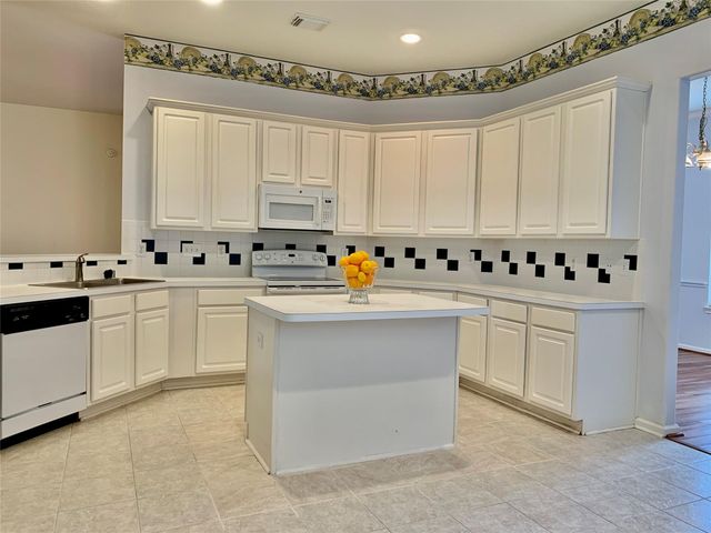 1015 Tennyson Drive, Pearland, TX 77584