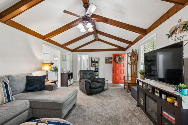 621 Teree Dr, Gallatin, TN 37066