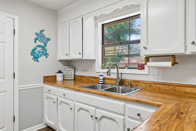 621 Teree Dr, Gallatin, TN 37066