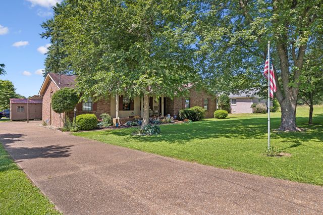 621 Teree Dr, Gallatin, TN 37066