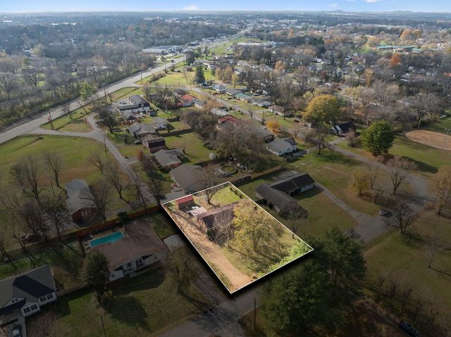 621 Teree Dr, Gallatin, TN 37066