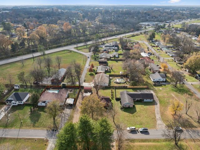 621 Teree Dr, Gallatin, TN 37066