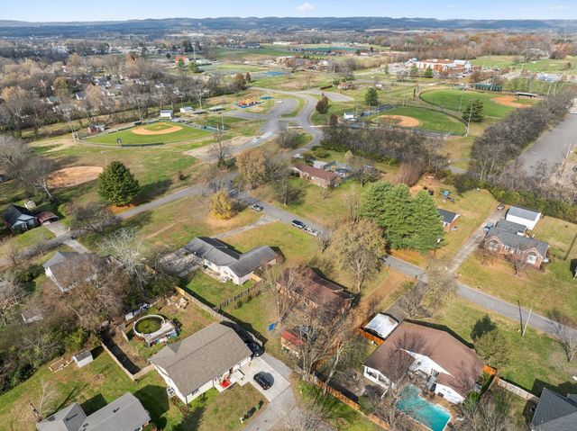 621 Teree Dr, Gallatin, TN 37066