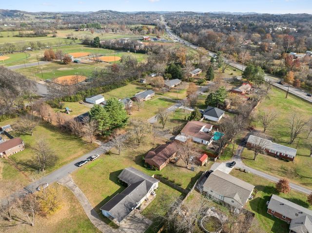 621 Teree Dr, Gallatin, TN 37066