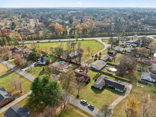 621 Teree Dr, Gallatin, TN 37066