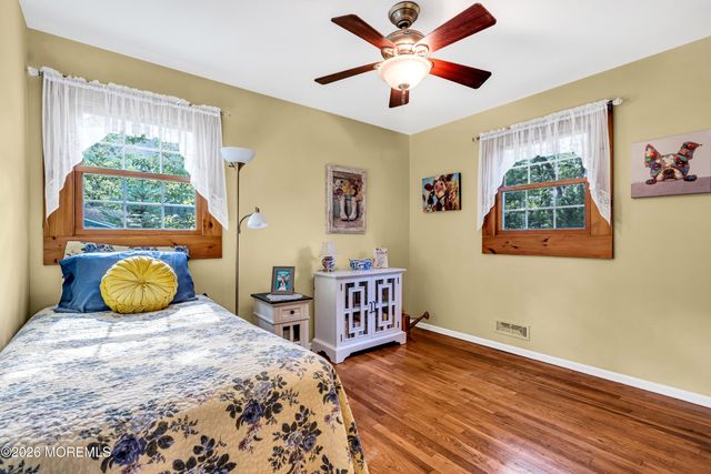 52 Darien Road, Howell, NJ 07731