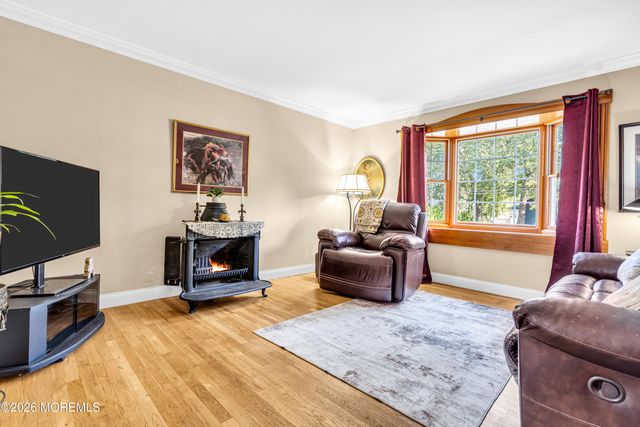 52 Darien Road, Howell, NJ 07731