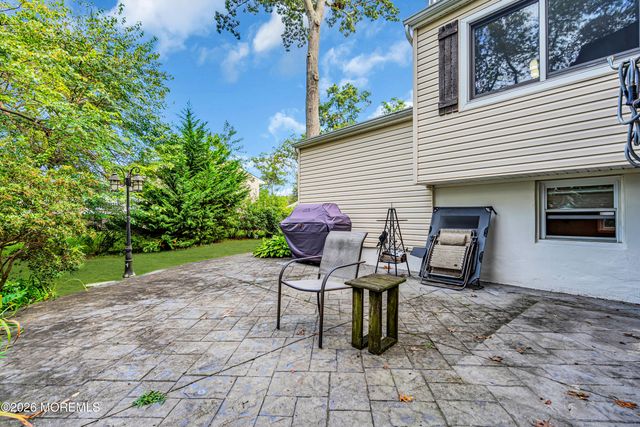 52 Darien Road, Howell, NJ 07731