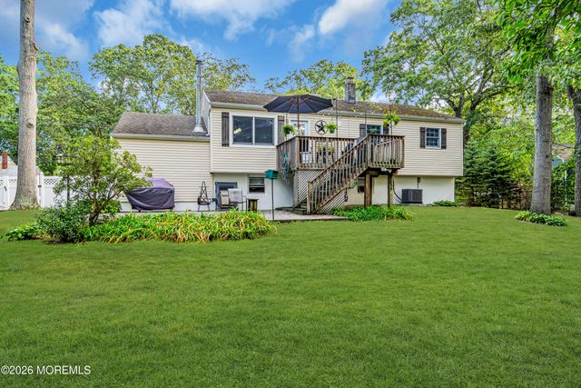 52 Darien Road, Howell, NJ 07731