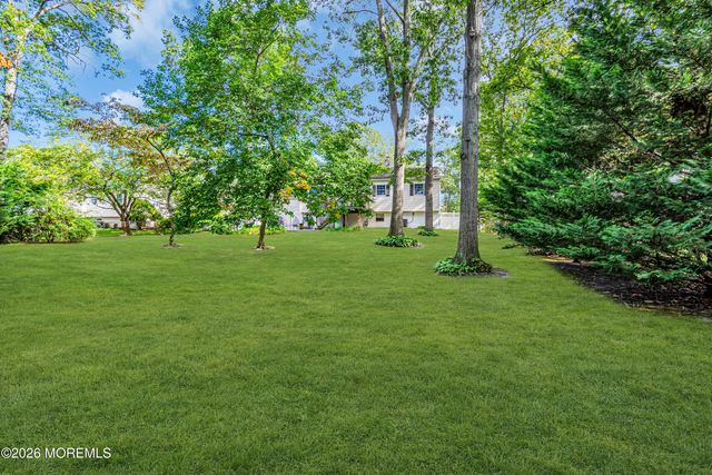 52 Darien Road, Howell, NJ 07731