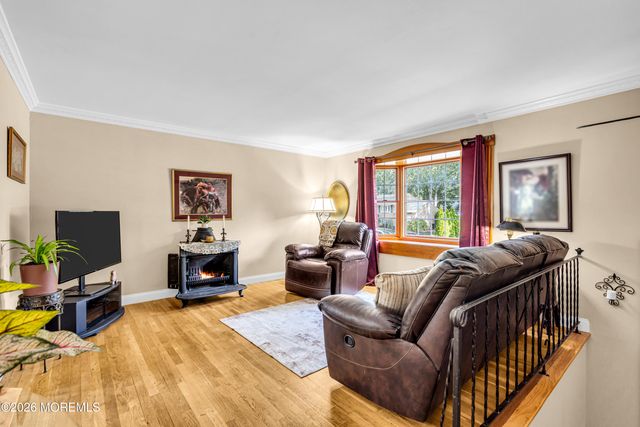 52 Darien Road, Howell, NJ 07731