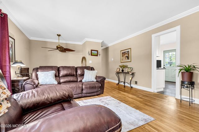 52 Darien Road, Howell, NJ 07731