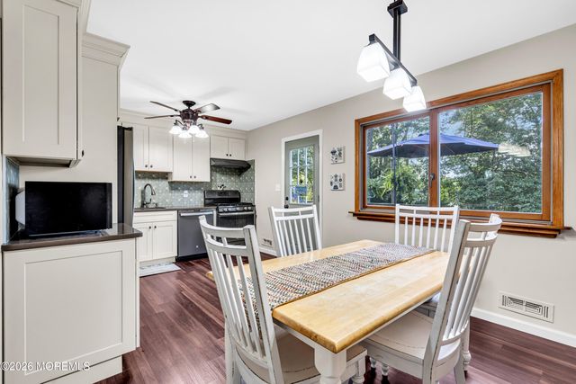 52 Darien Road, Howell, NJ 07731