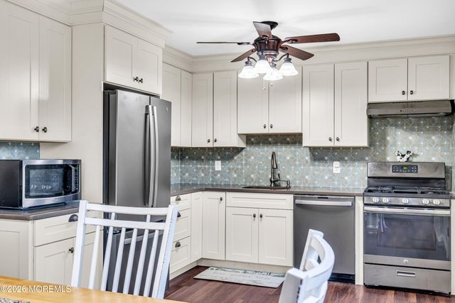 52 Darien Road, Howell, NJ 07731
