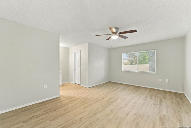 6727 Raintree Frst, San Antonio, TX 78233