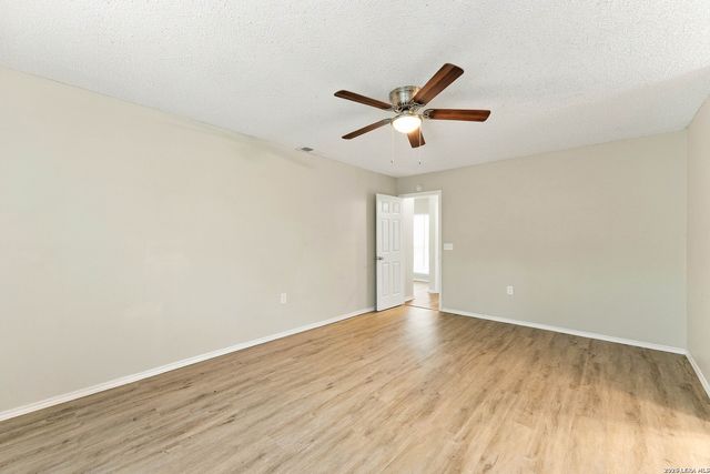 6727 Raintree Frst, San Antonio, TX 78233