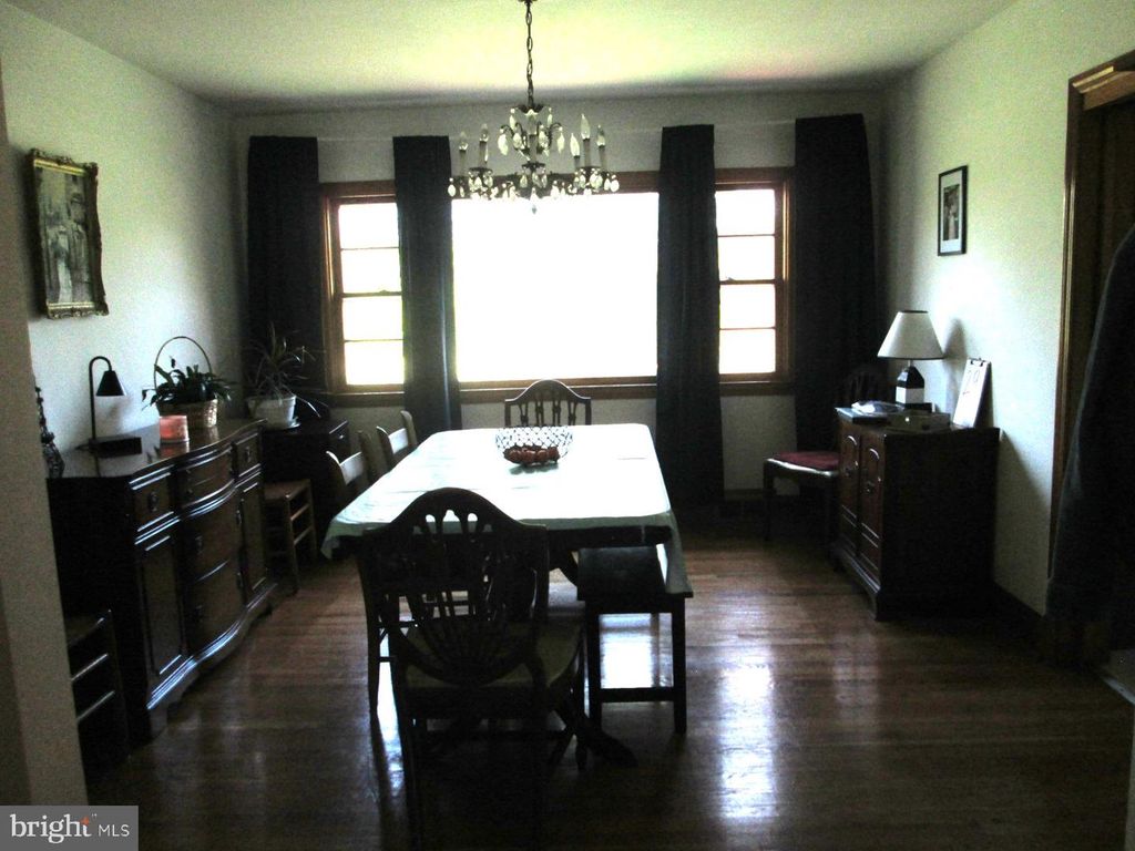 Image 10 of property listing at 7006 RUXFORD DR, Kingsville, MD 21087