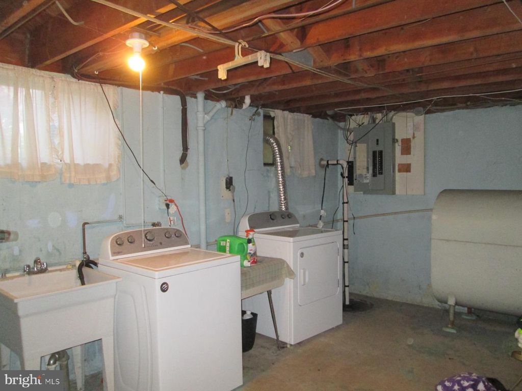 Image 29 of property listing at 7006 RUXFORD DR, Kingsville, MD 21087