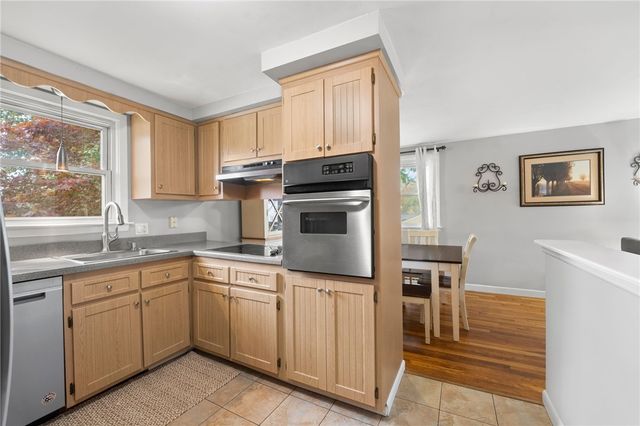 78 George Street, Cumberland, RI 02864