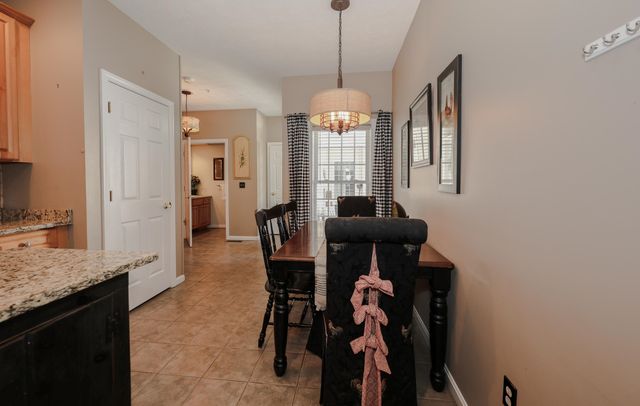 34 Mammoth Rd Unit 27, Hooksett, NH 03106