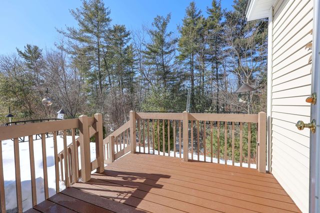 34 Mammoth Rd Unit 27, Hooksett, NH 03106