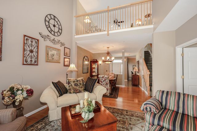 34 Mammoth Rd Unit 27, Hooksett, NH 03106