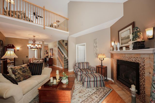 34 Mammoth Rd Unit 27, Hooksett, NH 03106