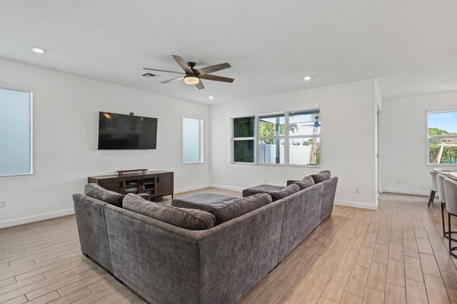 1595 Verawood Lane, Delray Beach, FL 33445