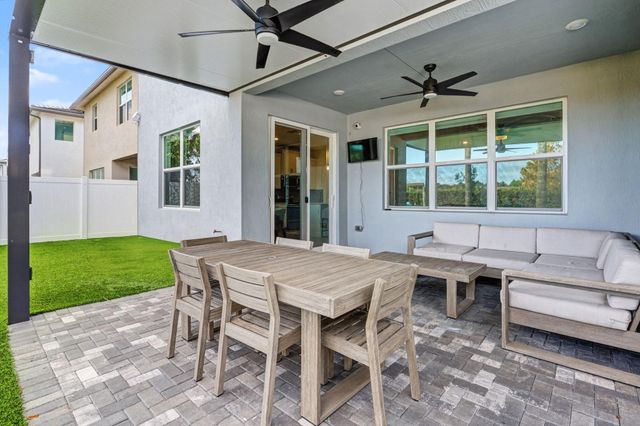 1595 Verawood Lane, Delray Beach, FL 33445