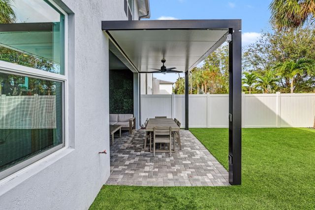 1595 Verawood Lane, Delray Beach, FL 33445