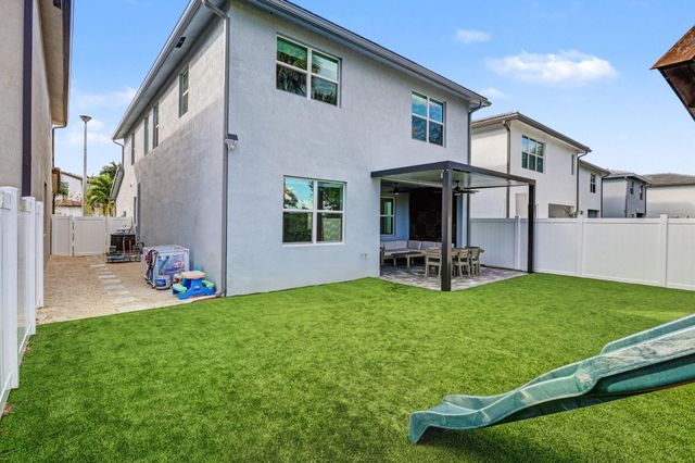 1595 Verawood Lane, Delray Beach, FL 33445